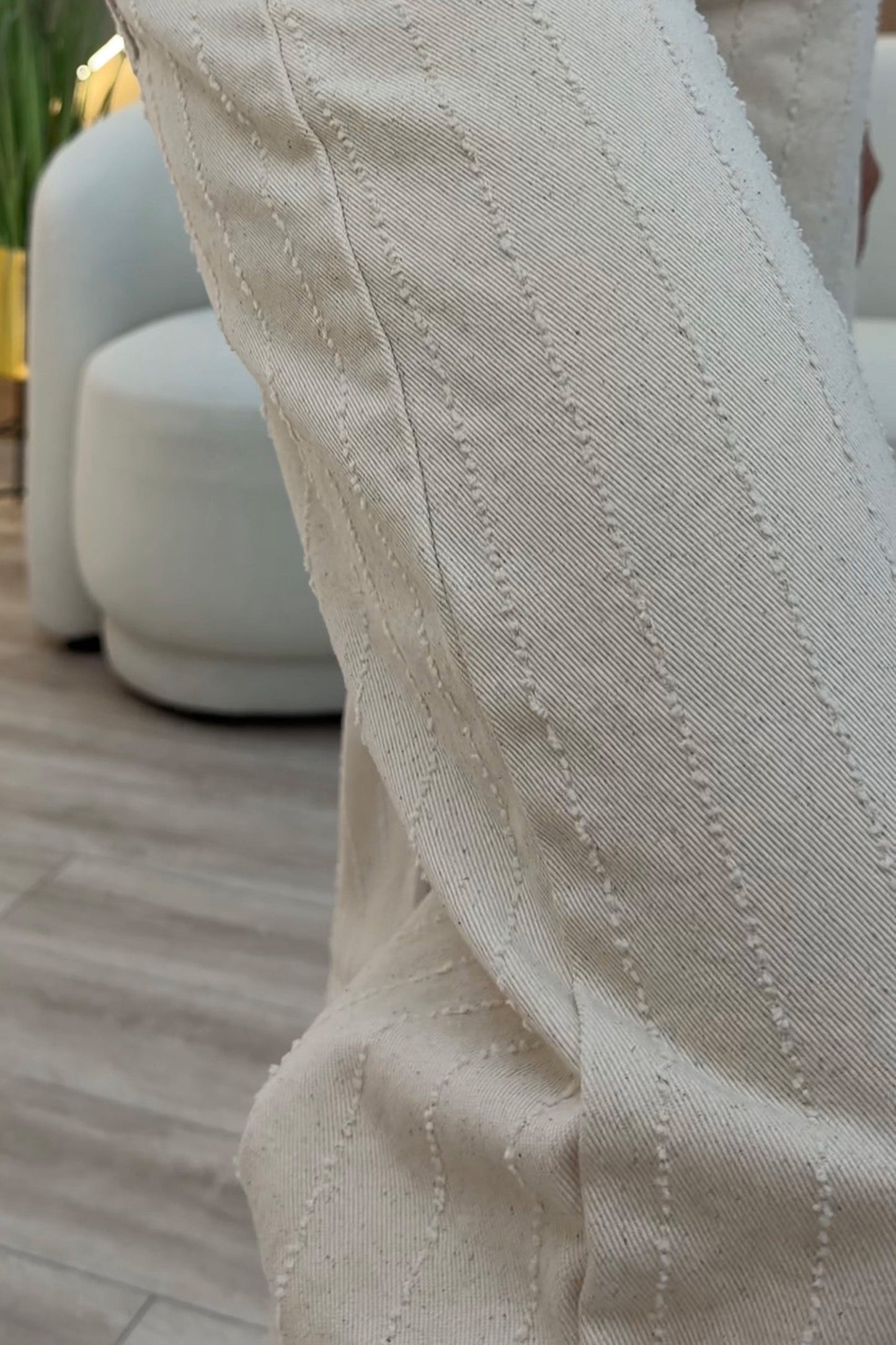 Jean Barrel Con Textura Rígido